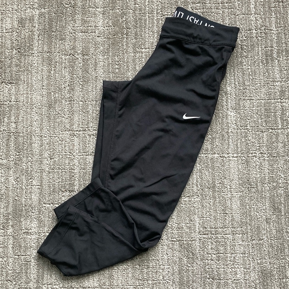Nike Dri-Fit Black Capirs Legging